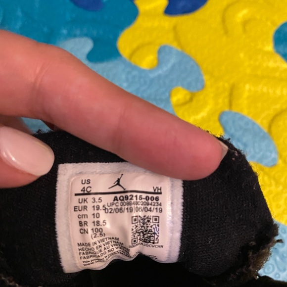 Baby Jordan’s - Picture 4 of 4